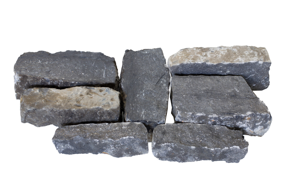 Moellons recoupés hors d'anciennes pierres, pierre bleue